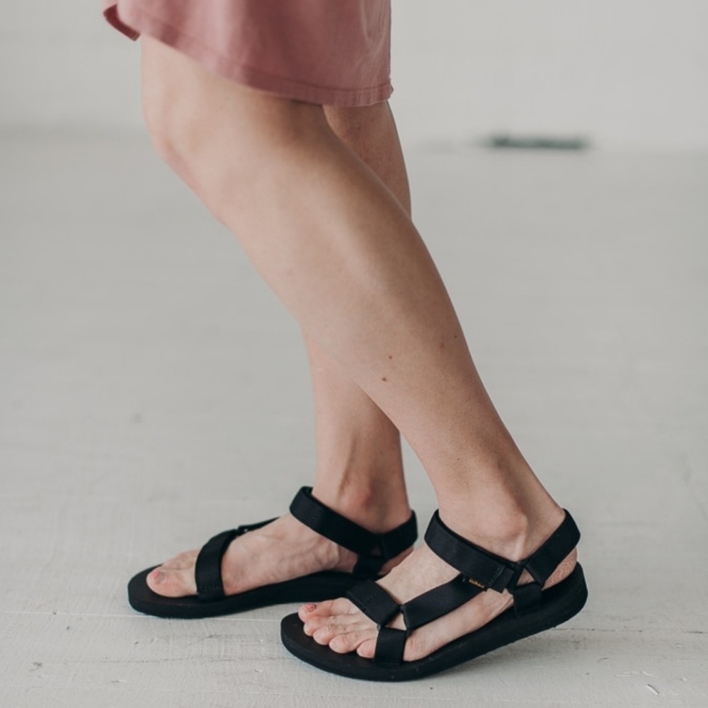 Teva women's sandal - NIB